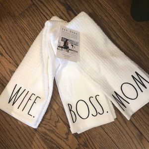 Rae Dunn Kitchen Towels set of 3 MOM.WIFE.BOSS